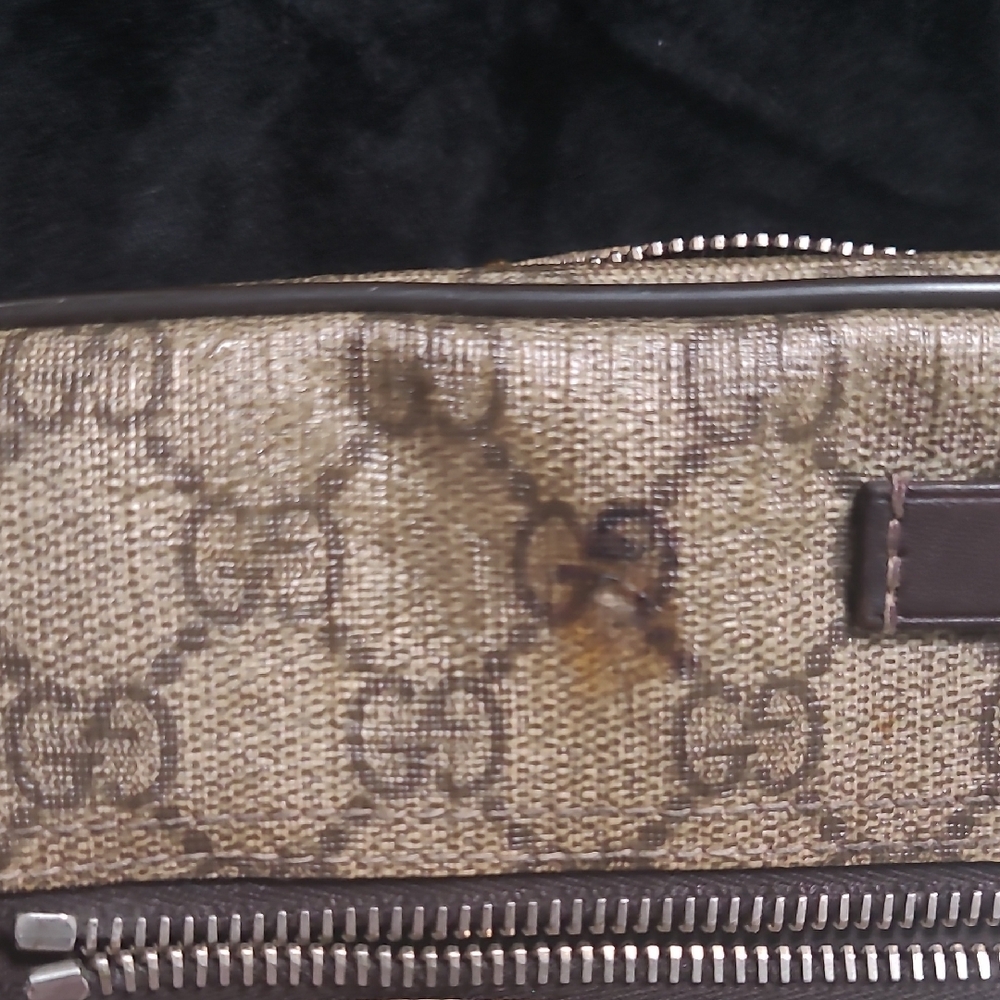 Gucci Brown Monogram Crossbody Bag - Picture 4 of 12